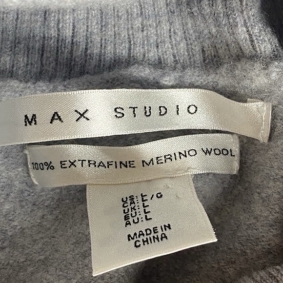 Max Studio MerinoTurtleneck Sweater Large - Picture 2 of 5
